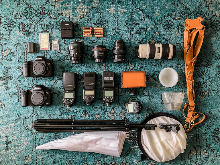 Whats in my camera bag - all the of the equipment a professional wedding photographer uses - Ashley DeHart Photography, Utah Wedding Photographer