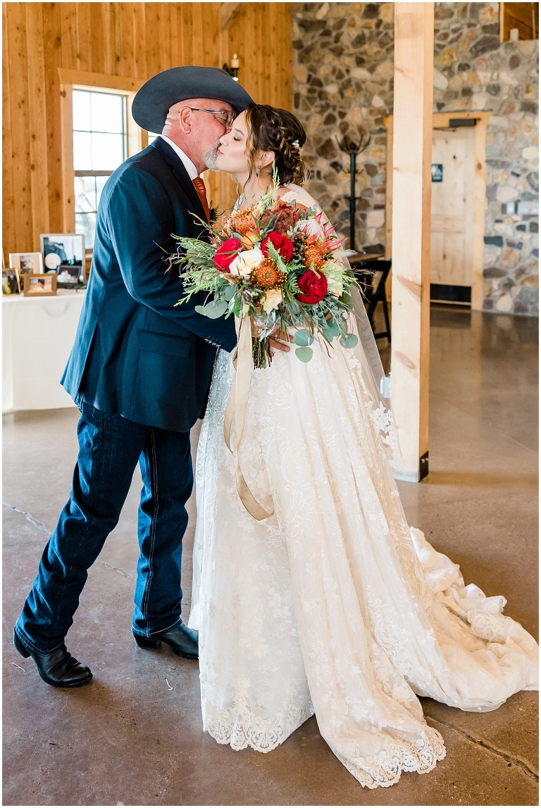 Mt. Naomi Vineyards Wedding - Ashley DeHart Photography