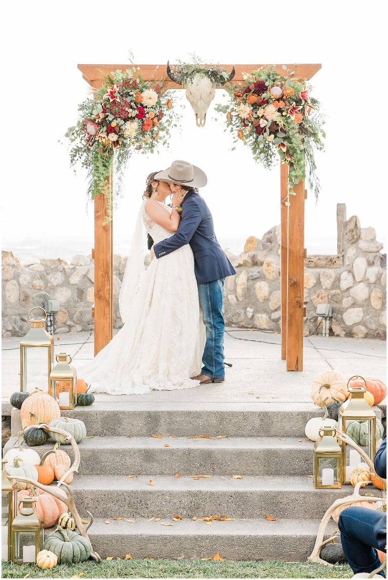 Mt. Naomi Vineyards Wedding - Ashley DeHart Photography