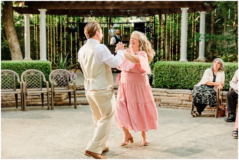 Eldredge Manor Summer Wedding - Ashley DeHart Utah Wedding Photographer