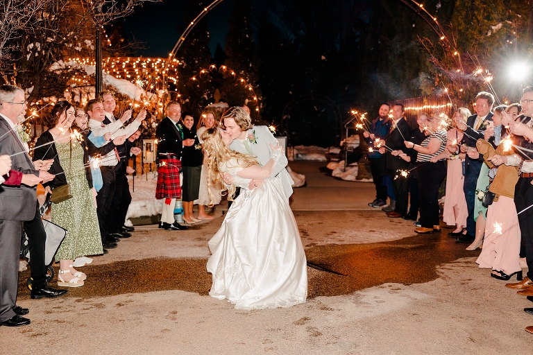 Bountiful Utah LDS Temple and Greenhouse Wedding - Ashley DeHart Photography
