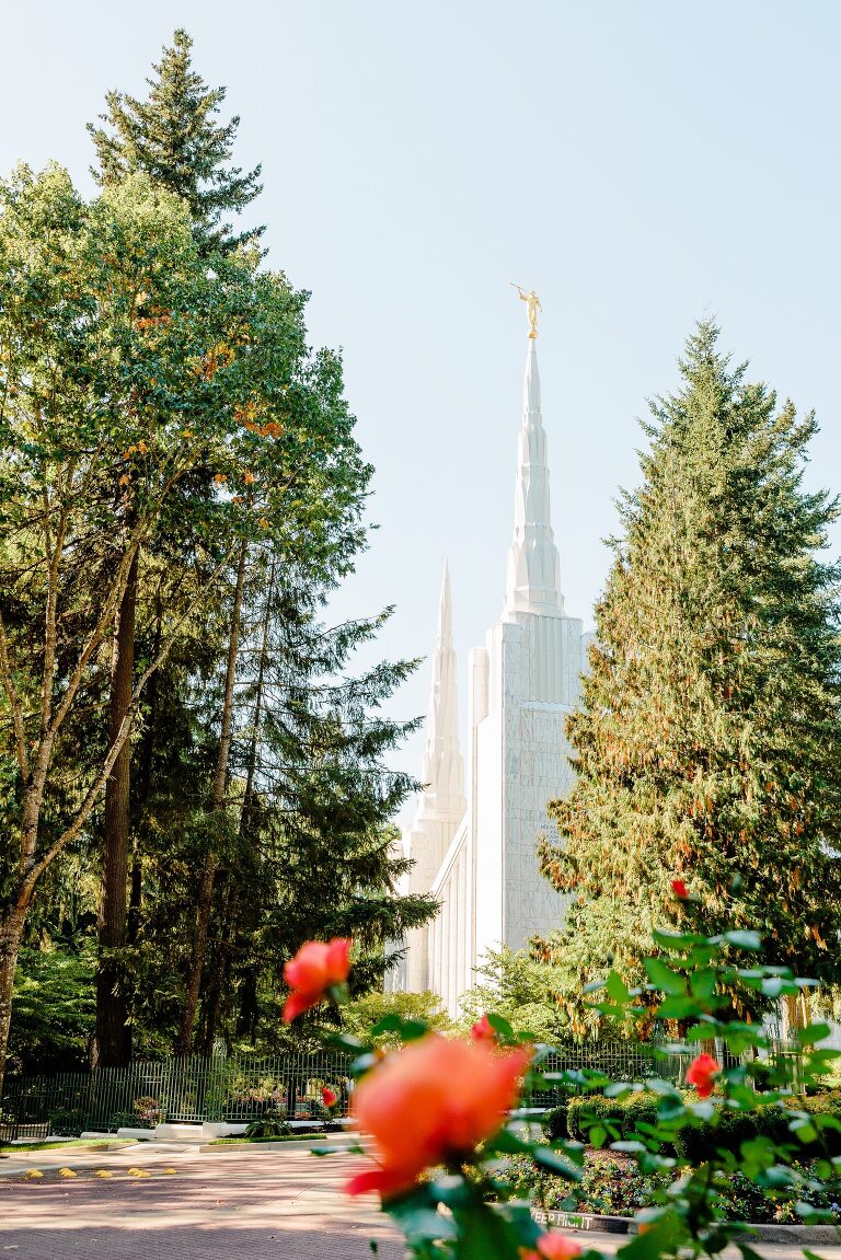 Portland Oregon LDS Temple Wedding & Willamette River Reception on Portland Spirit | Ashley DeHart Photography