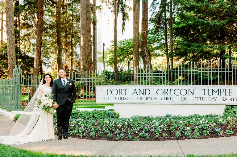 Portland Oregon LDS Temple Wedding & Willamette River Reception on Portland Spirit | Ashley DeHart Photography