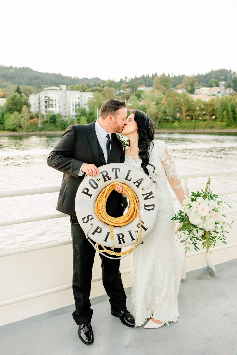 Portland Oregon LDS Temple Wedding & Willamette River Reception on Portland Spirit | Ashley DeHart Photography