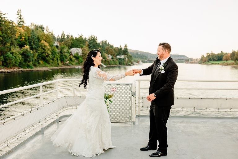 Portland Oregon LDS Temple Wedding & Willamette River Reception on Portland Spirit | Ashley DeHart Photography