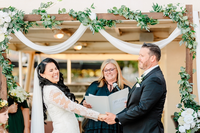 Portland Oregon LDS Temple Wedding & Willamette River Reception on Portland Spirit | Ashley DeHart Photography