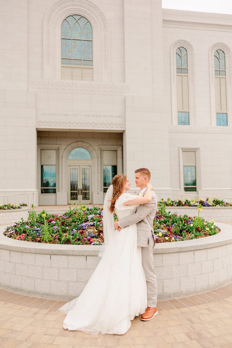 Orem LDS Temple Wedding | Ashley DeHart Photography