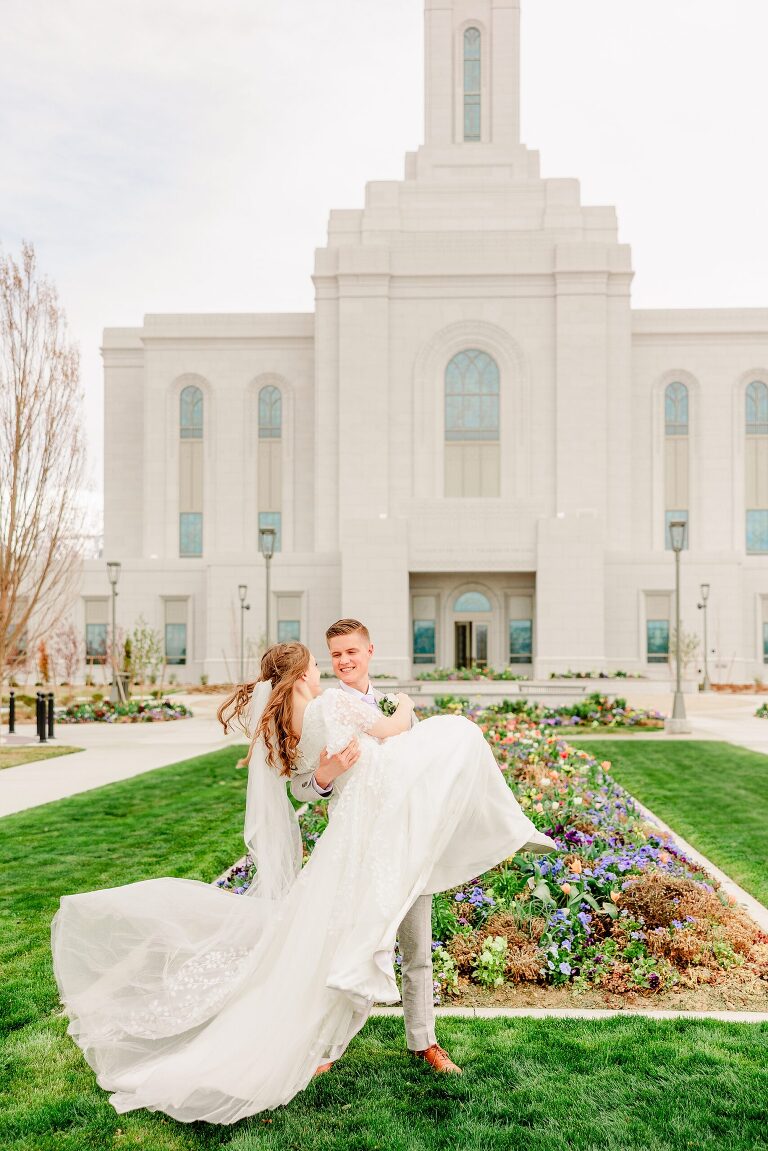 Orem LDS Temple Wedding | Ashley DeHart Photography