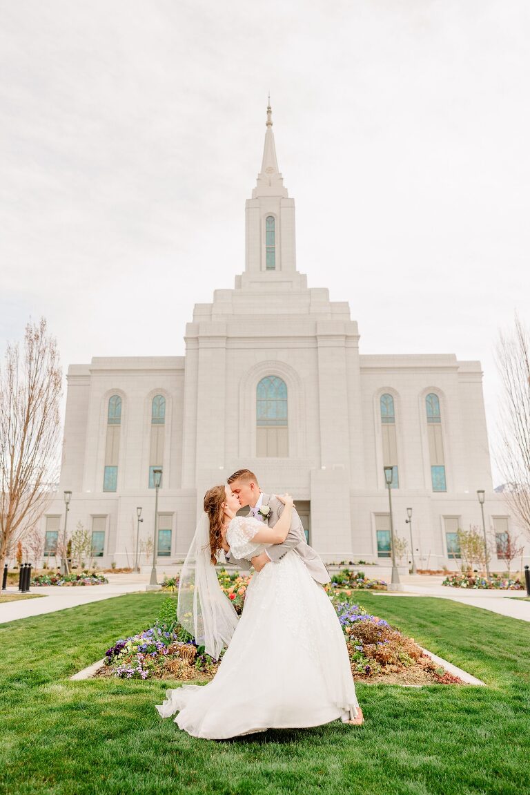 Orem LDS Temple Wedding | Ashley DeHart Photography