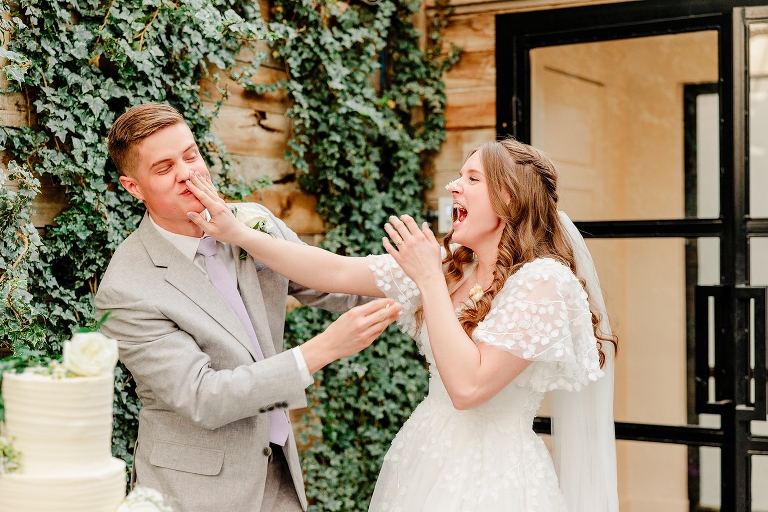 Orem LDS Temple Wedding | Ashley DeHart Photography