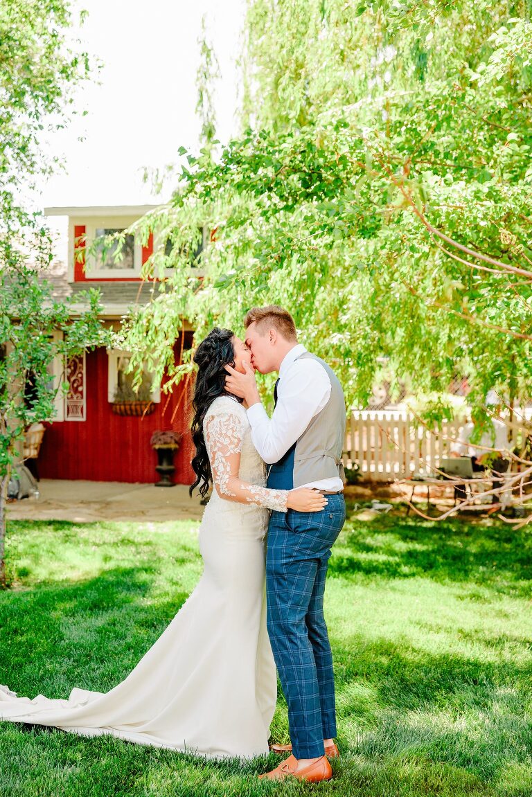 Ogden LDS Temple Wedding and Backyard Wedding Reception | Utah Wedding Photographer
