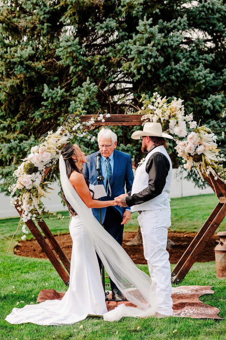 Bountiful Backyard Wedding - Utah Wedding Photographer, Ashley DeHart